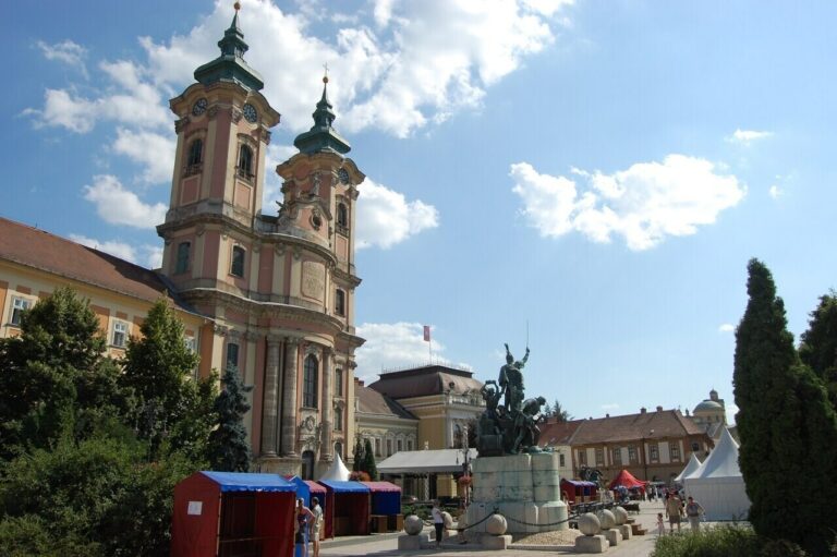 dobó istván tér eger