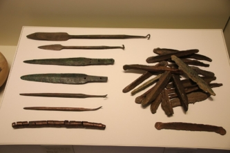 bronzkor acél fegyverek rómaiak