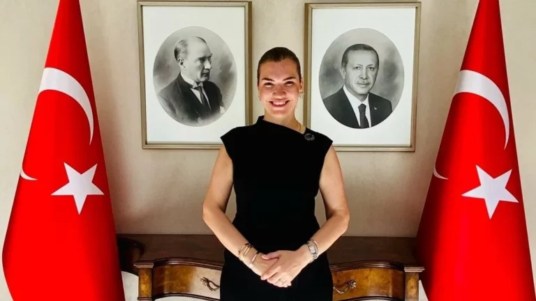 Gülşen Karanis török nagykövet