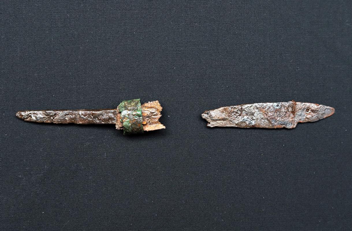2000 éves orvos sírját tárták fel egyedülálló sebészeti eszközökkel a Jászságban - képek