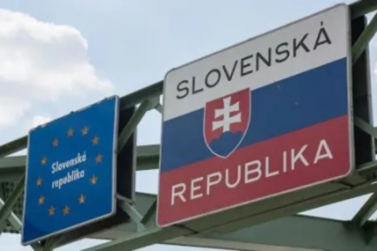 szlovák zászló