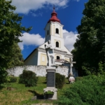 A templom és a kerítőfala