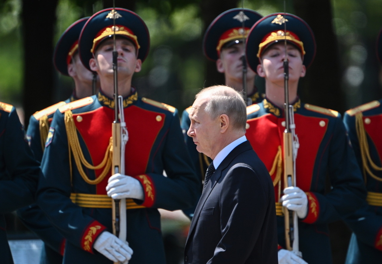 Putyin orosz elnök katonák