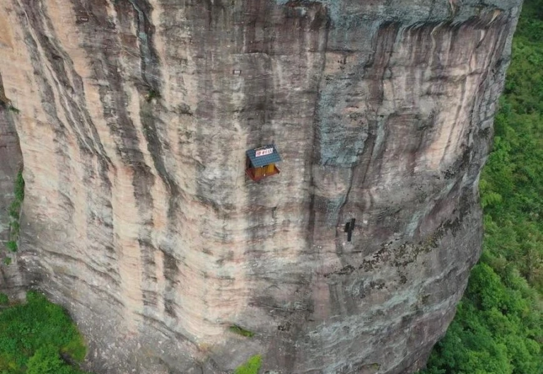 a világ legkényelmetlenebb kisboltja