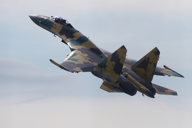 Szu-35 orosz vadászgép