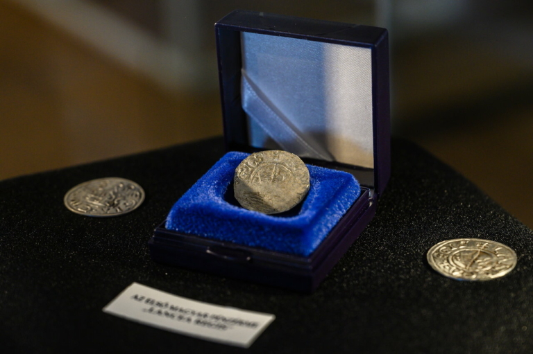 Lancea Regis pénzérme