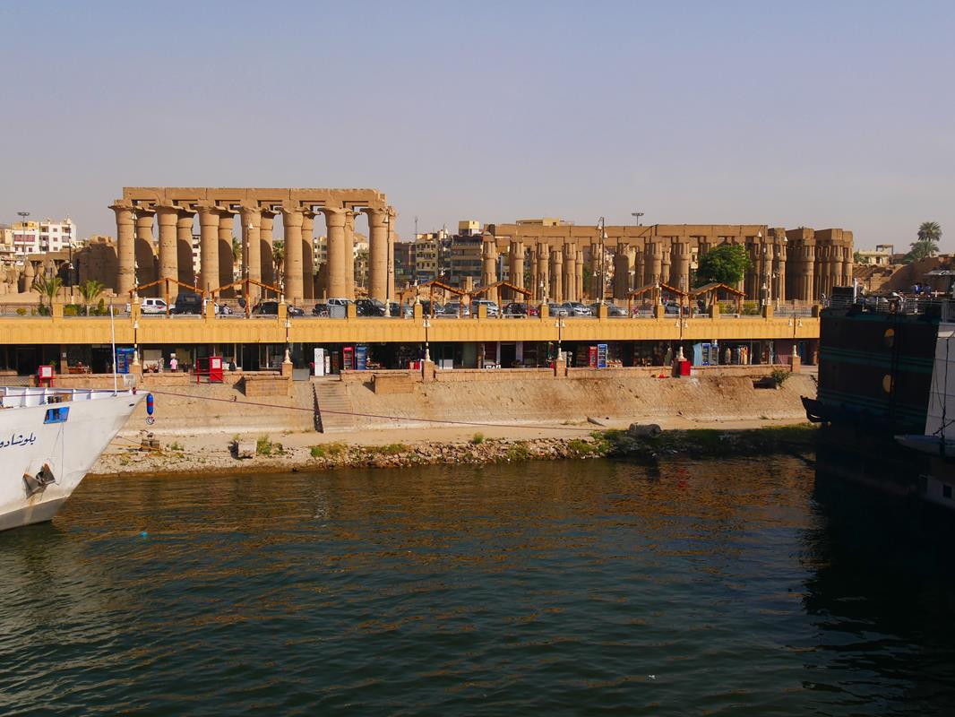 Luxor a Nílusról