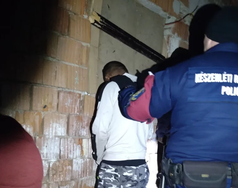 Brutálisan kivégezte a kislányait a horrorapa