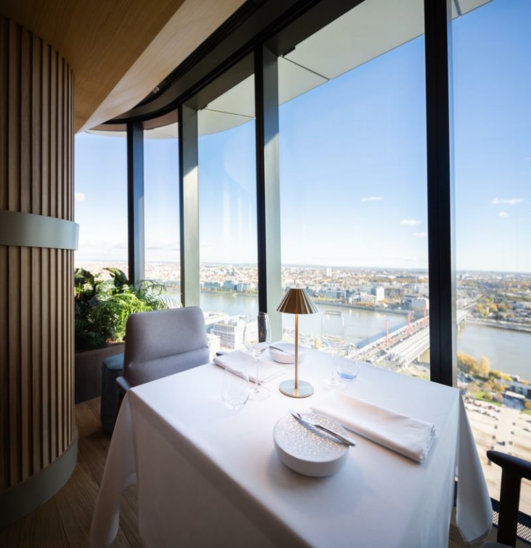 A MOL Campus épületében nyílt meg a a Virtu Restaurant