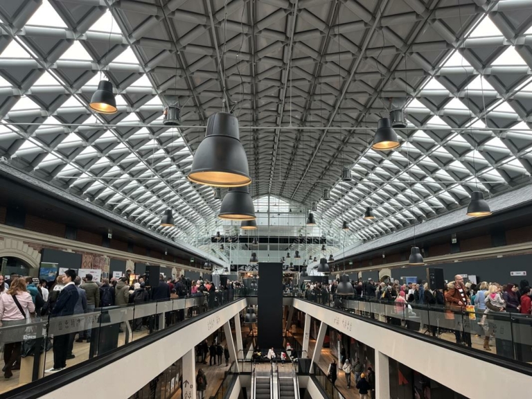 Diplomáciai Jótékonysági Vásár 2023. Bálna, Budapest. Fotó: Daily News Hungary