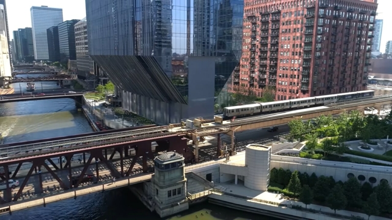 150 North Riverside Chicago felhőkarcoló