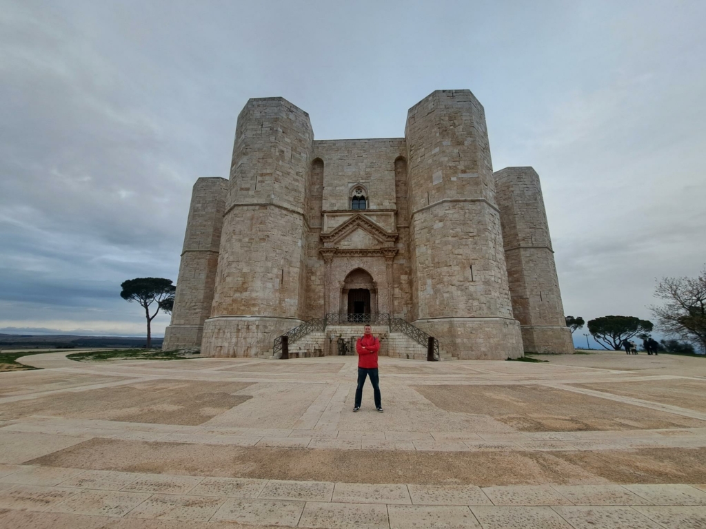 Vár, UNESCO - Castel del Monte, Puglia