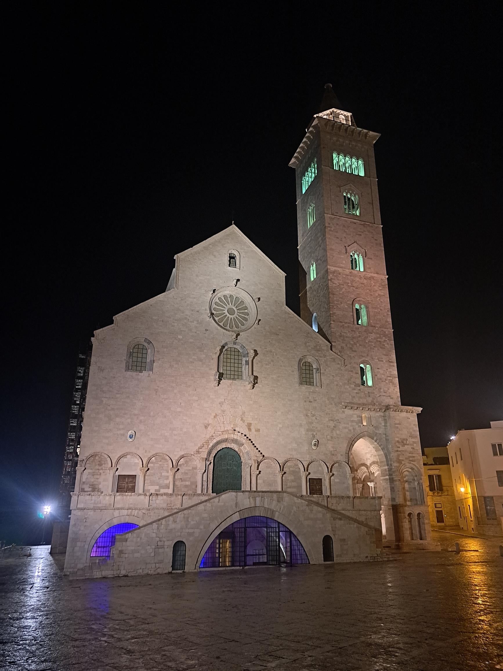 Katedrális altemplomokkal - Trani, Puglia