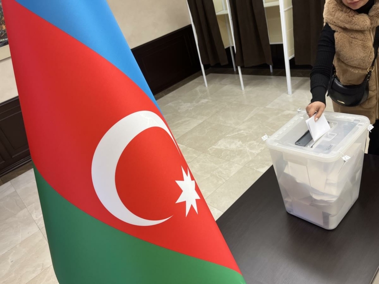Baku, Azerbajdzsán, előrehozott elnökválasztás 2024. Fotó: Daily News Hungary