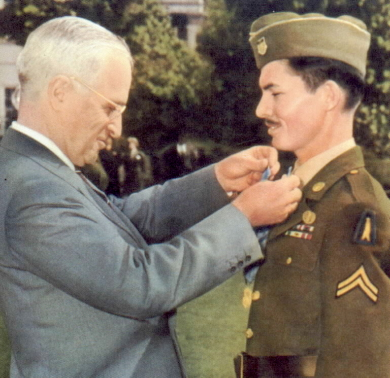 Desmond Doss medal of honor