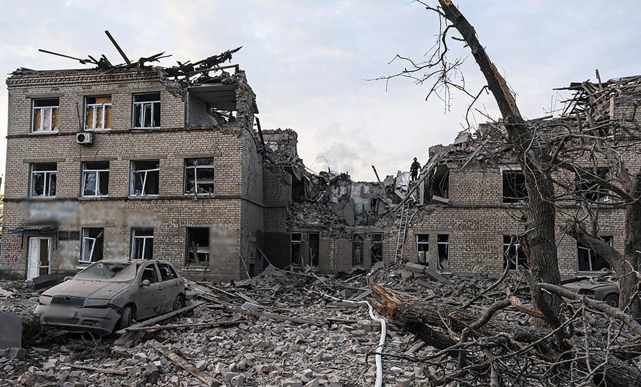 ukrajna orosz bomba ukrán lakóház