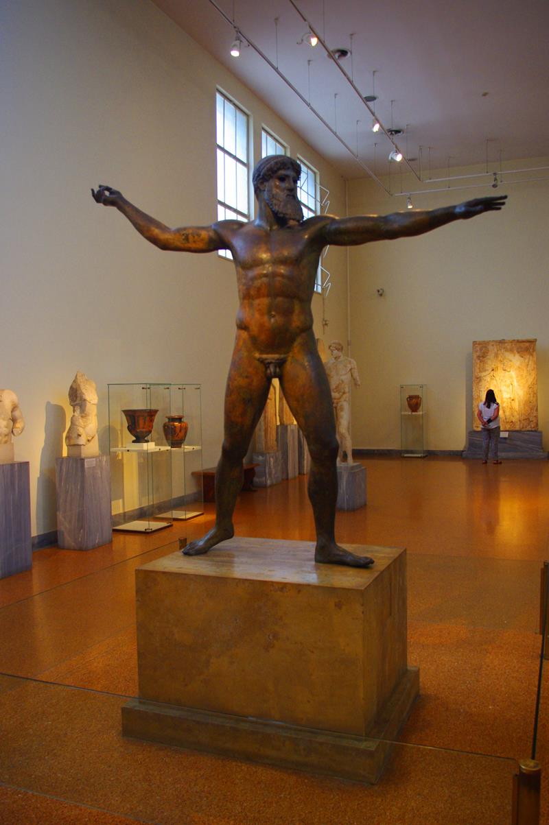 Poszeidón v. Zeusz szobra