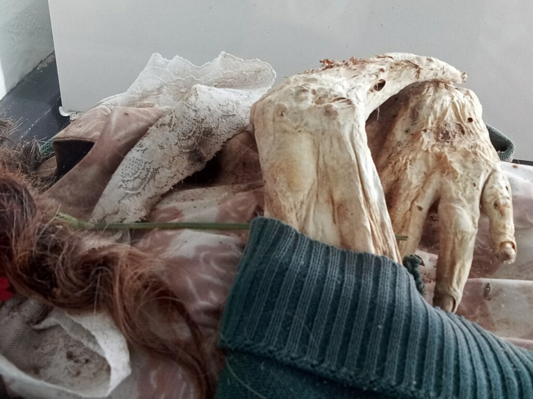 Kolumbiai mumifikálódott holttest - részlet