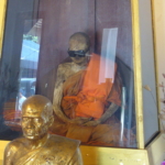 szokusinbucu buddhista szerzetesek