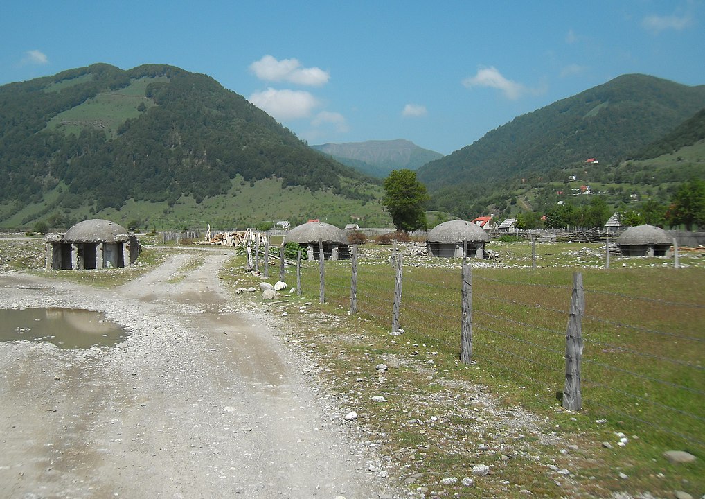Bunkerek Albániában, ahol minden 4 emberre jut egy