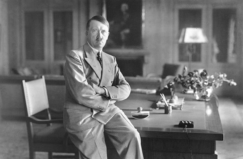 Hitlert eredetileg beépített ügynökként került a későbbi náci pártba