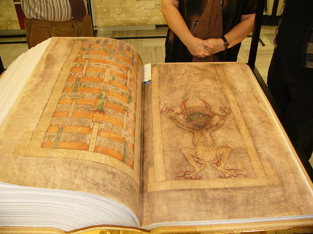 Az ‘ördög bibliája’ a valaha írt legnagyobb kódex, amely 75 kilót nyom
