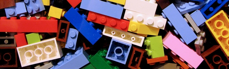 lego kockák tudósok