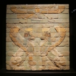 Emberfejű szárnyas oroszlánok