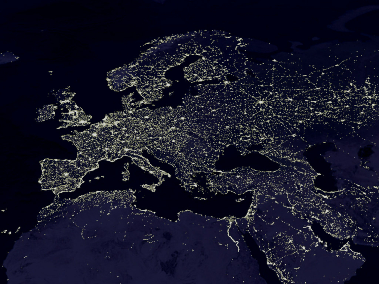 európa az űrből éjszaka fények eu space days