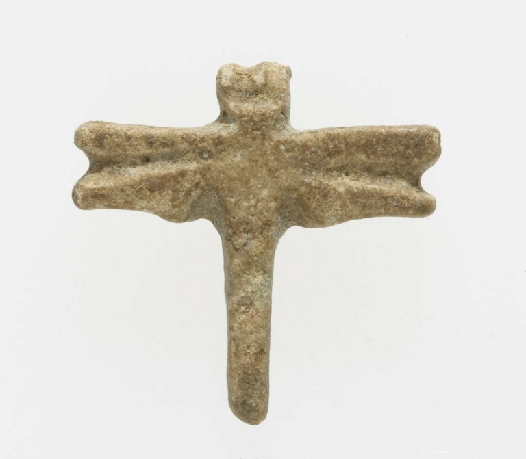 szitakötő amulett keresztény