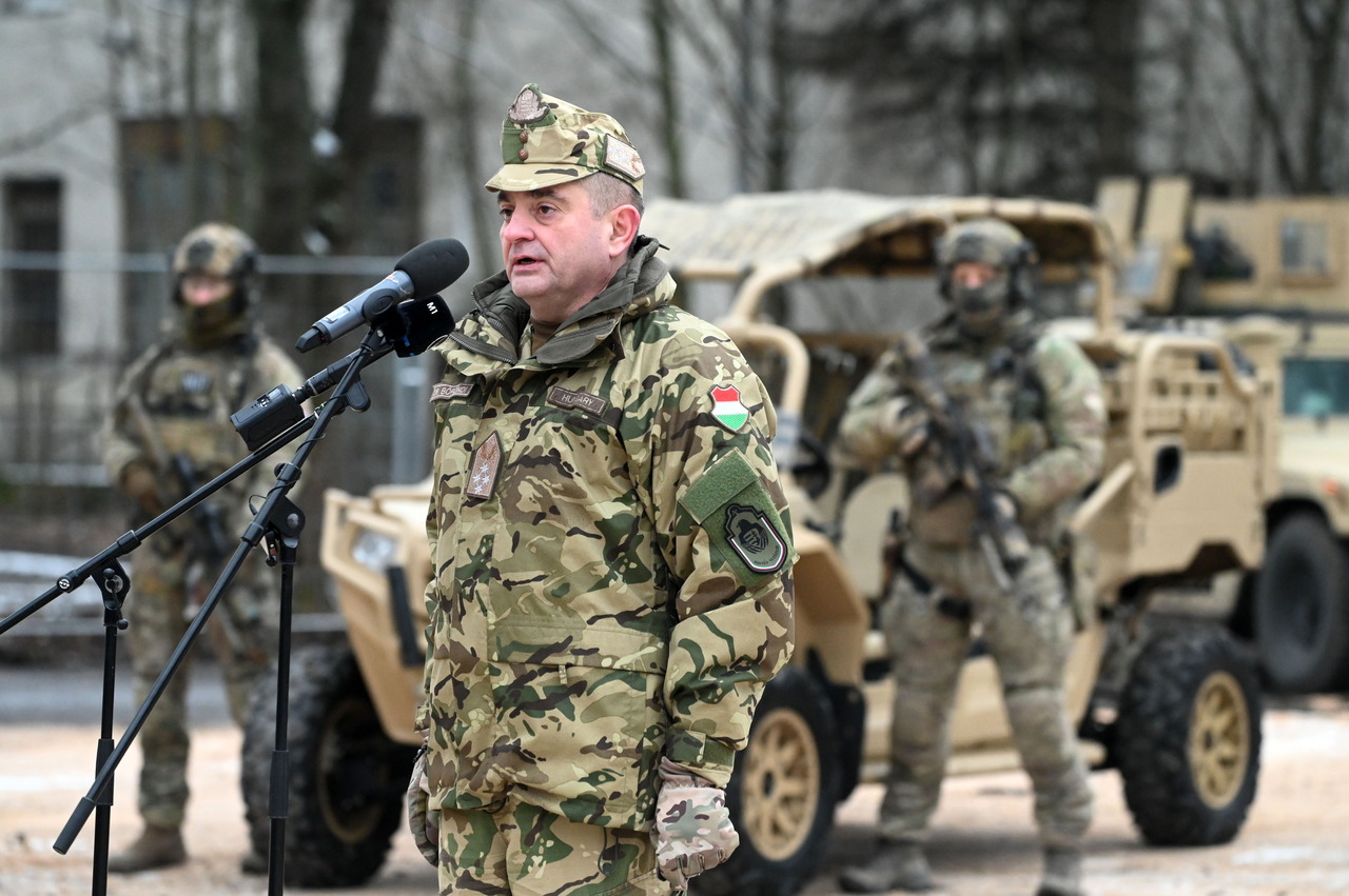 laktanya Szolnok Böröndi Gábor