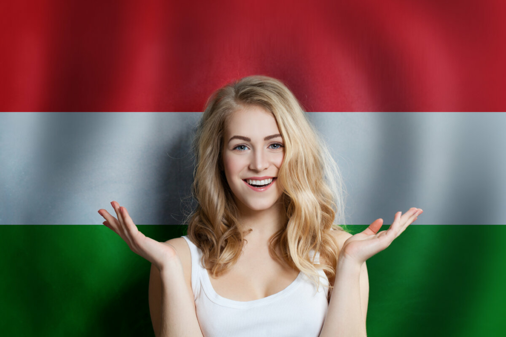 meglepett aranyos boldog lány magyar zászló háttér utazás