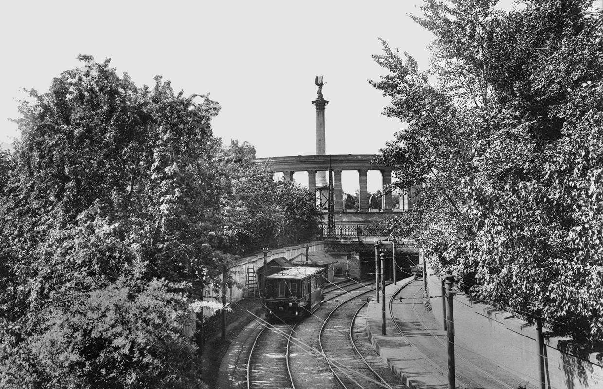 1912. A földalatti és Gábriel arkangyal