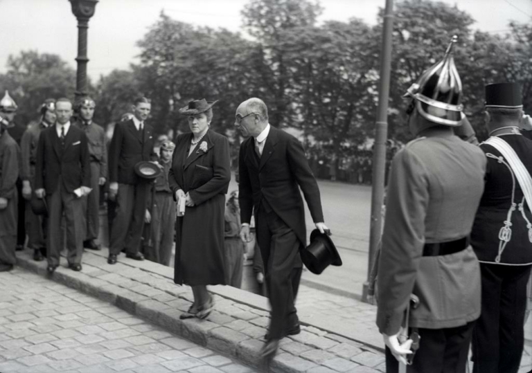 Történelmi választás Erdélyben Teleki Pál román miniszterelnök