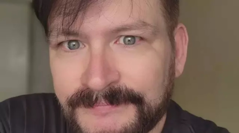 Jonah Falcon férfiasság