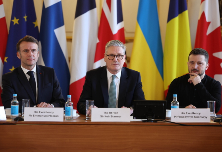 Keir Starmer Emmanuel Macron Volodimir Zelenszkij Ukrajna háború orosz ukrán