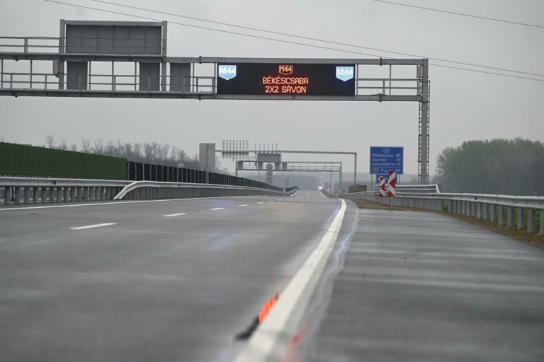 M44-es autópálya