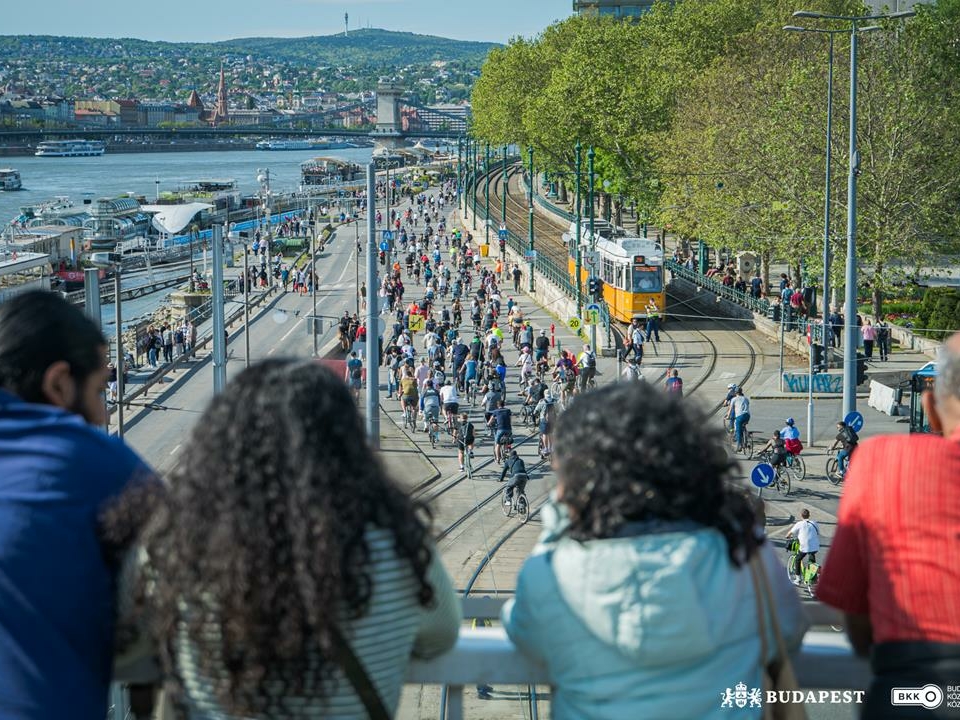 gyalogos övezet újranyitás Budapest szíve rakpart