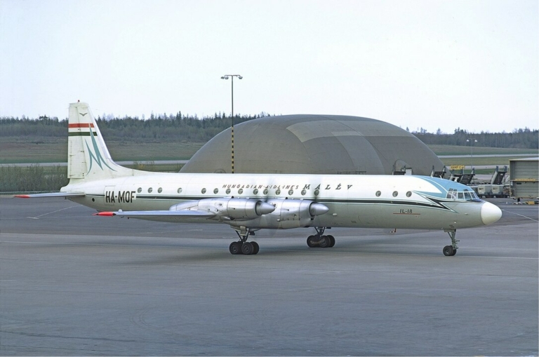 Il–18 malév repülőgép