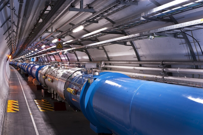 CERN LHC FCC Nagy hadronütköztető részecskegyorsító