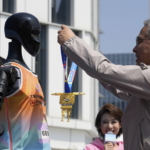 Kína Peking Maraton humanoid robotok