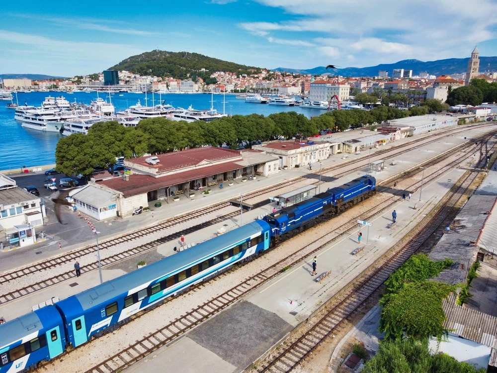 Budapest Adria vasúti utazás Intercity