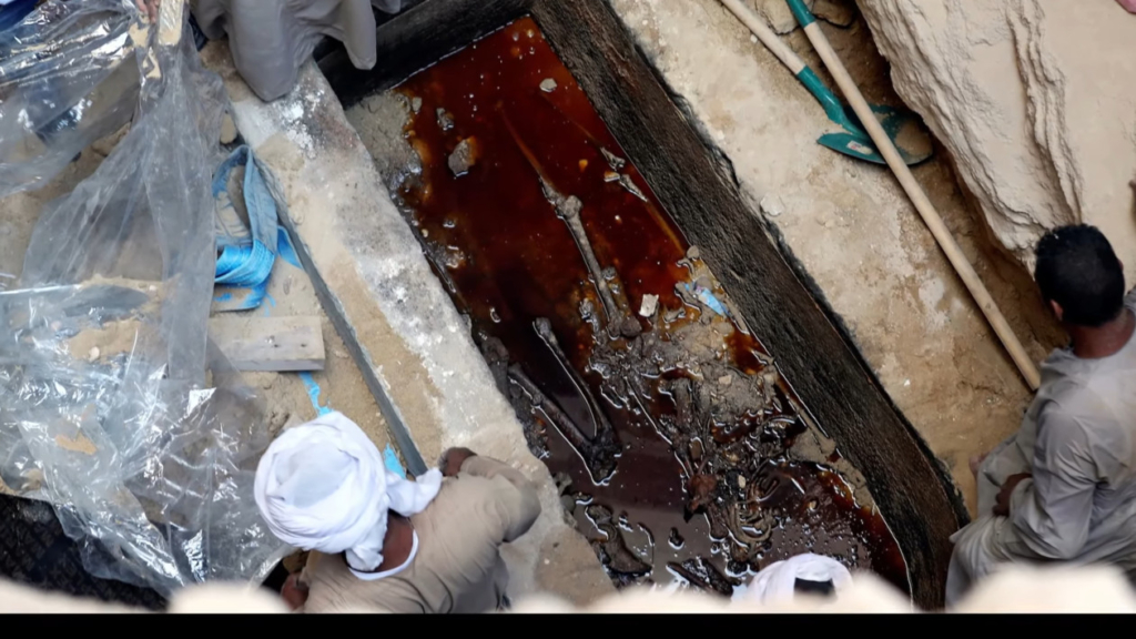 fekete szarkofág Alexandria Egyiptom temetkezés nagy sándor