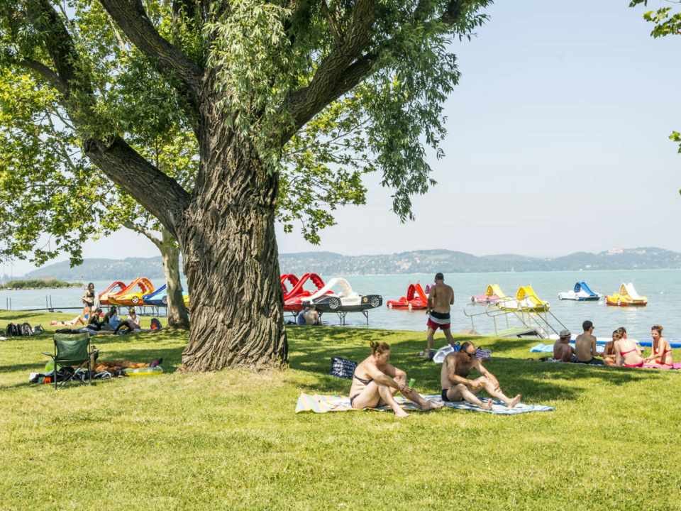 külföldi turisták Balaton nyár