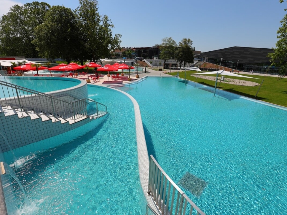 RQ Vízélménypark Győr strand