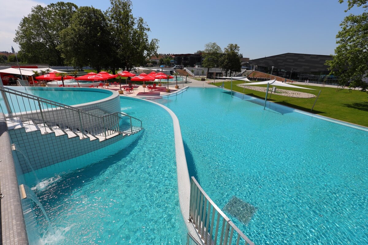 RQ Vízélménypark Győr strand