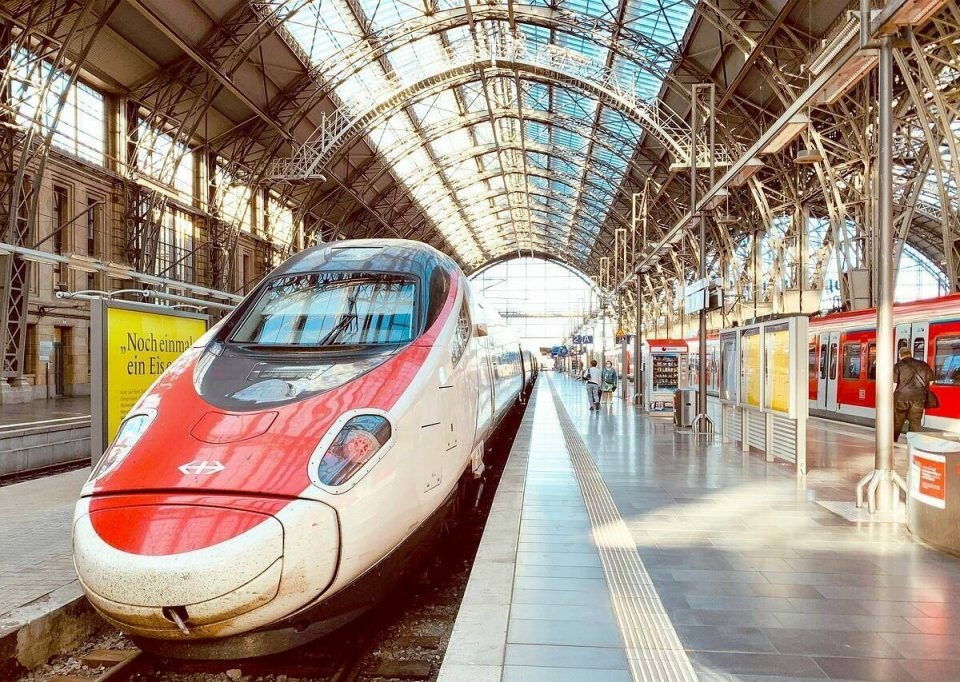 gyorsvasút repülőtér Nyugati pályaudvar cargo