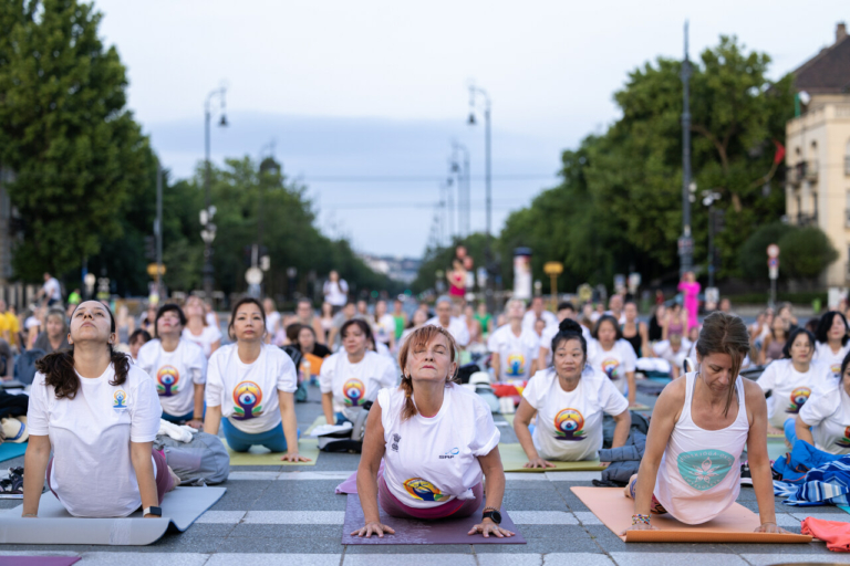 jóga világnapja Budapest sporttudományi egyetem esemény