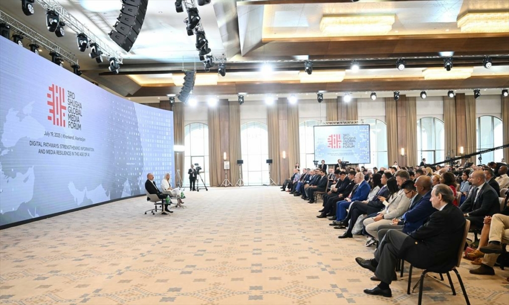 Ilham Aliyev azeri elnök a Global Media Forum 2025 rendezvényen. Fotó:Anadolu
