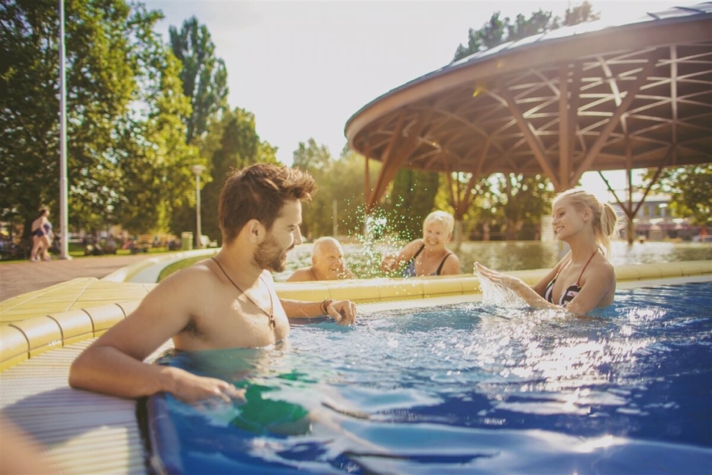 Bükfürdő strand fürdő nyár Balaton összehasonlítás